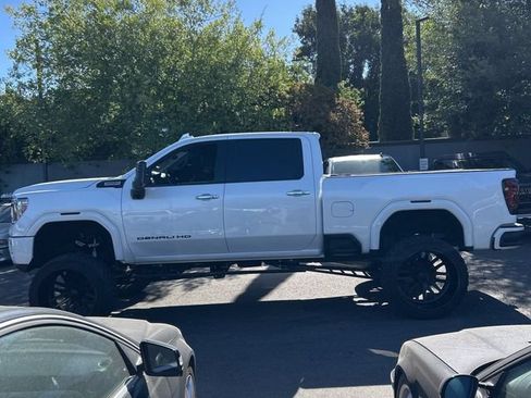 Used 2020 GMC Sierra 2500 Denali w/ Denali Ultimate Package AWD/4WD image 8