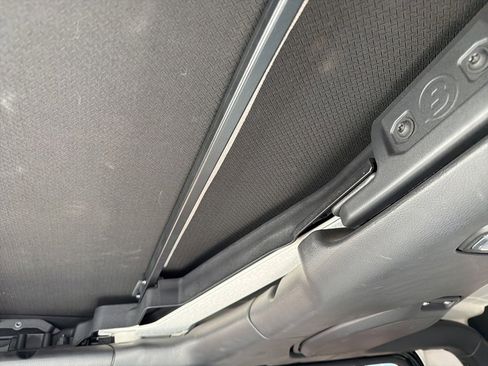 Used 2023 Jeep Gladiator Overland image 19