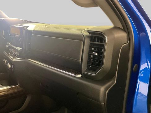 Used 2022 GMC Sierra 1500 Elevation AWD/4WD image 18