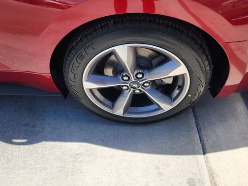 Used 2017 Ford Mustang Coupe RWD image 26