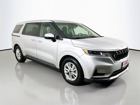 Certified 2022 Kia Carnival LX image 14