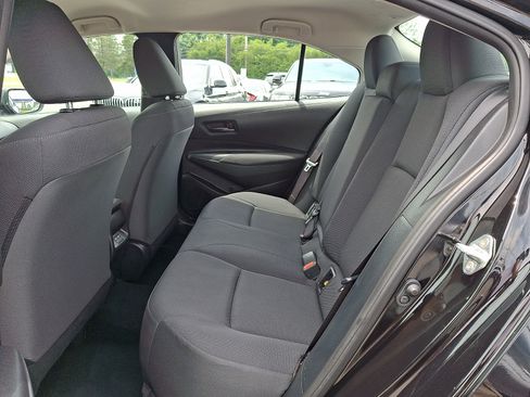 Used 2023 Toyota Corolla LE w/ Carpet Mat Package (TMS) FWD image 10