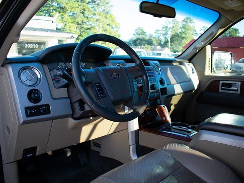 Used 2009 Ford F150 Lariat image 16