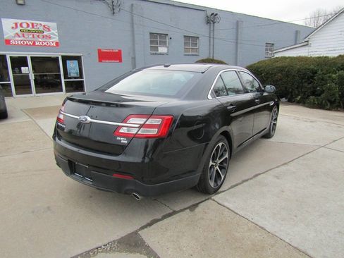Used 2015 Ford Taurus SEL w/ Equipment Group 201A image 4