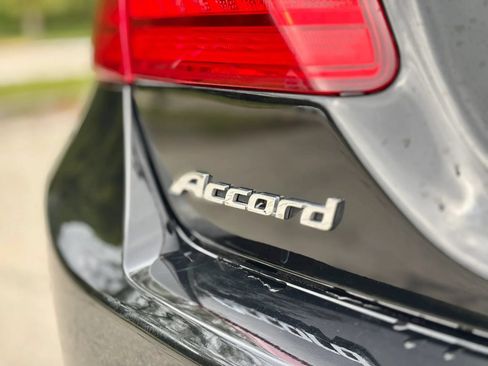 Used 2015 Honda Accord EX-L image 10