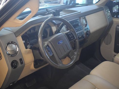 Used 2011 Ford F250 Lariat w/ Lariat Interior Pkg RWD image 40