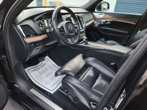 Used 2016 Volvo XC90 T6 Inscription w/ Vision Package image 6