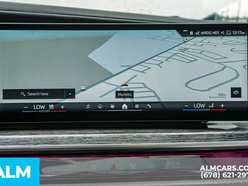 Used 2024 BMW 760i xDrive w/ Premium Package image 37