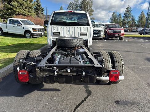 New 2026 Ford F550 4x4 Regular Cab Super Duty image 5