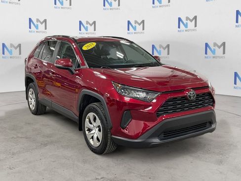 Used 2019 Toyota RAV4 LE w/ All Weather Liner Package AWD/4WD image 7