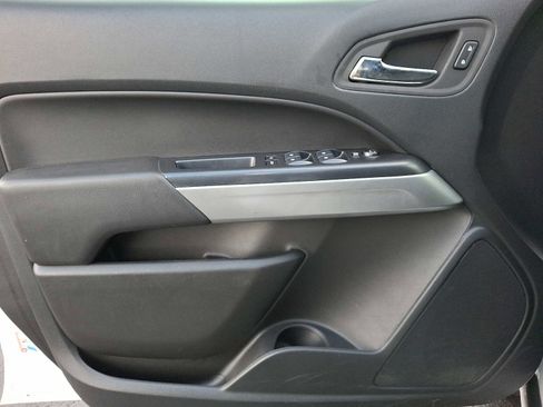 Used 2022 Chevrolet Colorado LT image 13