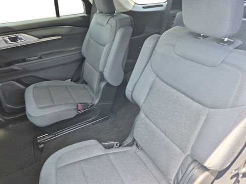 Used 2026 Ford Explorer Active AWD/4WD image 40