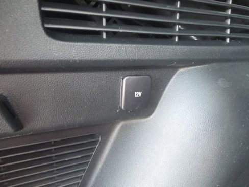 Used 2020 Ford Escape SE image 13