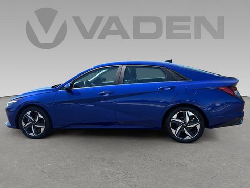 Used 2023 Hyundai Elantra Limited w/ Cargo Package FWD image 8