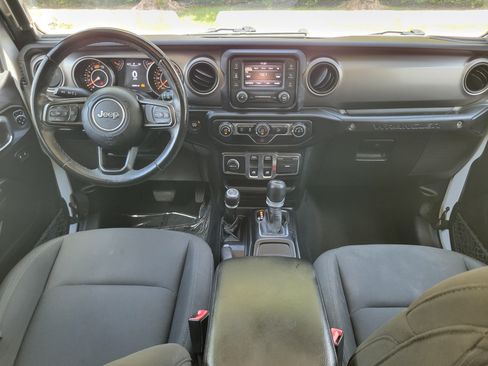 Used 2020 Jeep Wrangler Sport AWD/4WD image 12