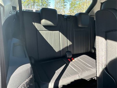 Certified 2024 Volkswagen Tiguan Wolfsburg Edition image 17