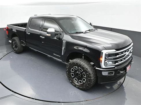 Used 2024 Ford F250 Platinum w/ FX4 Off-Road Package AWD/4WD image 37