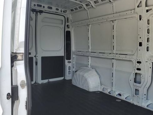 Used 2025 RAM ProMaster 2500 w/ Convenience Group FWD image 10