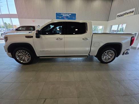 Used 2019 GMC Sierra 1500 Denali w/ Denali Ultimate Package AWD/4WD image 14