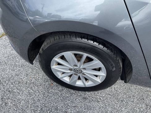 Used 2018 Volkswagen Golf S FWD image 28