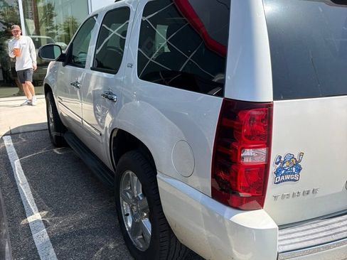 Used 2011 Chevrolet Tahoe LTZ RWD image 4