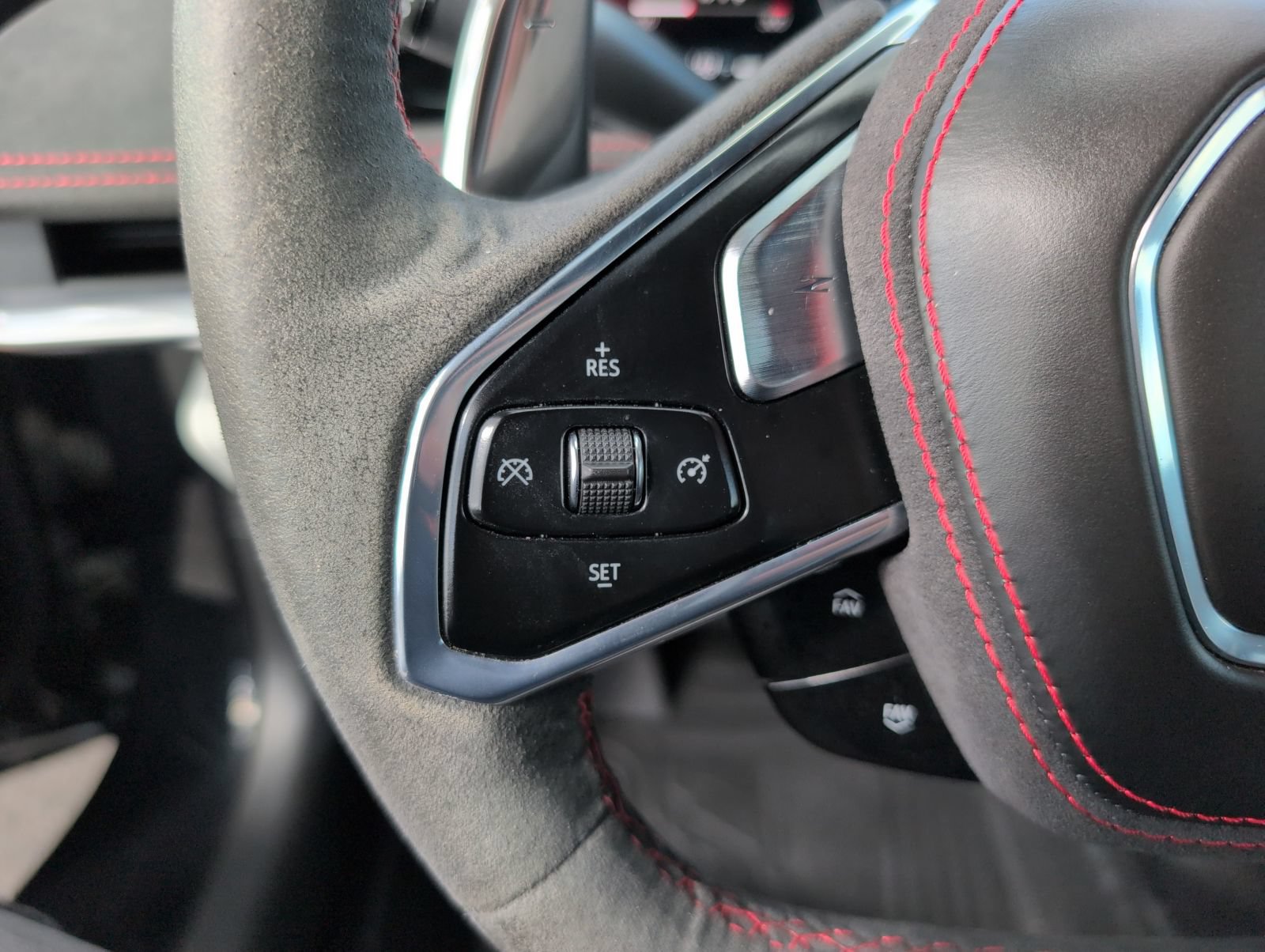 Used 2023 Chevrolet Corvette Stingray Premium Cpe RWD image 11