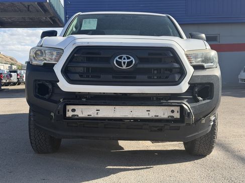 Used 2017 Toyota Tacoma SR RWD image 25