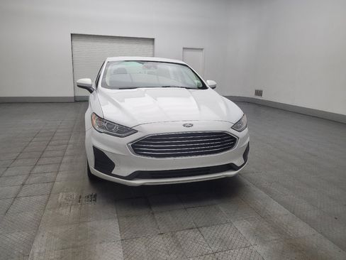 Used 2020 Ford Fusion SE FWD image 14