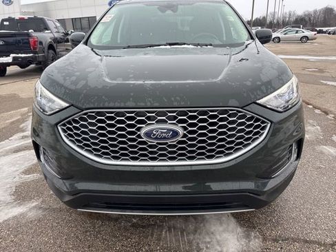 Used 2024 Ford Edge SEL w/ Convenience Package image 3