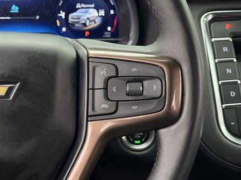 Used 2023 Chevrolet Suburban High Country image 16