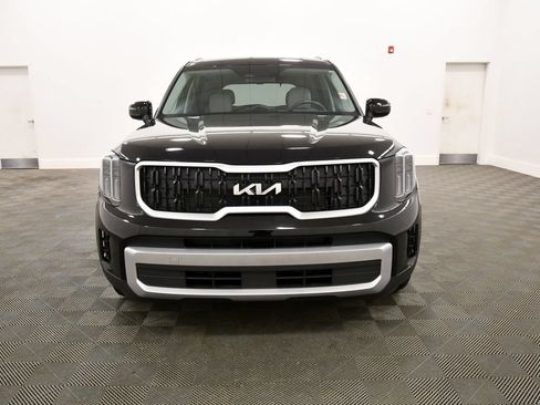 Certified 2025 Kia Telluride EX w/ EX Captain's Chair Package AWD/4WD image 11