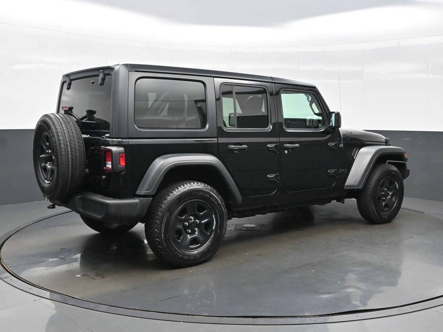 Used 2023 Jeep Wrangler Unlimited Sport AWD/4WD image 8