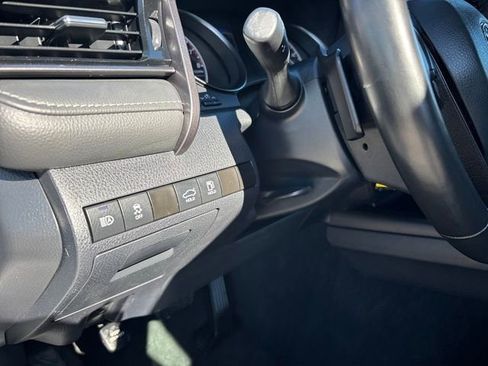 Used 2024 Toyota Camry SE image 18