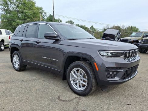 New 2025 Jeep Grand Cherokee Laredo w/ MOPAR Finishing Package AWD/4WD image 1