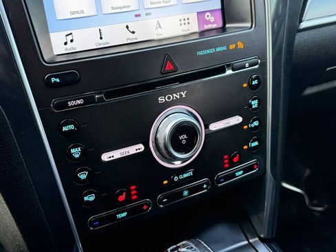 Used 2018 Ford Explorer Sport AWD/4WD image 41