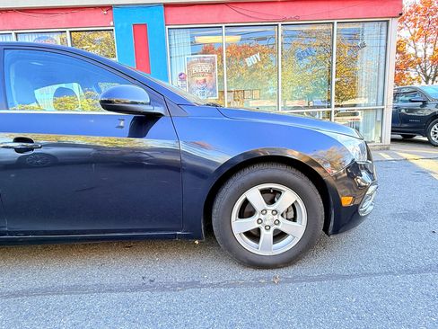 Used 2016 Chevrolet Cruze LT image 11