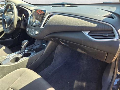 Used 2023 Chevrolet Malibu LT image 19