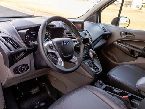 Used 2022 Ford Transit Connect XL image 9