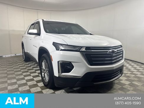 Used 2023 Chevrolet Traverse LT FWD image 4