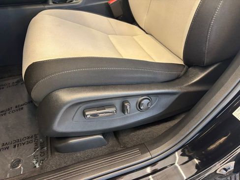 Used 2024 Honda CR-V EX image 16