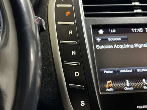 Used 2019 Lincoln MKC Reserve w/ MKC Technology Package FWD image 18