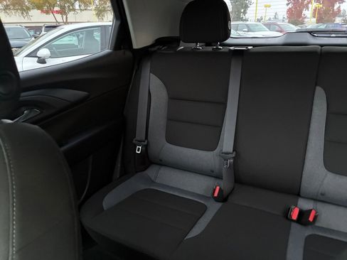 Used 2025 Chevrolet TrailBlazer LT image 37