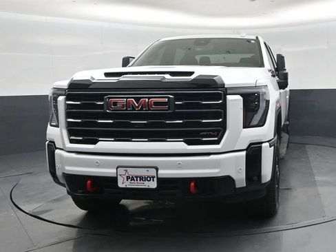Used 2025 GMC Sierra 2500 AT4 AWD/4WD image 8