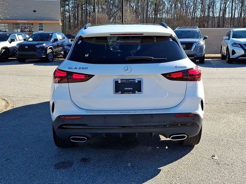 Used 2024 Mercedes-Benz GLA 250 4MATIC image 5