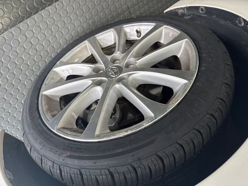 Used 2013 Toyota Avalon XLE Touring FWD image 6