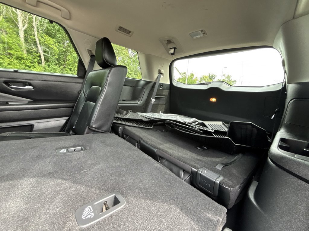 Certified 2023 Nissan Pathfinder SL AWD/4WD image 26