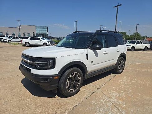 Certified 2023 Ford Bronco Sport Outer Banks w/ Tech Package AWD/4WD image 5