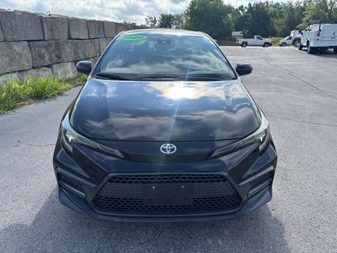 Used 2020 Toyota Corolla SE FWD image 2