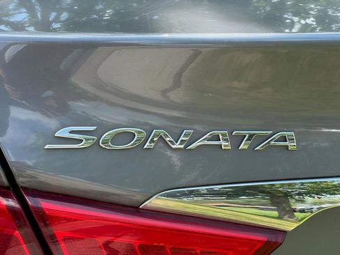 Used 2014 Hyundai Sonata Limited w/ Technology Package 05 FWD image 8