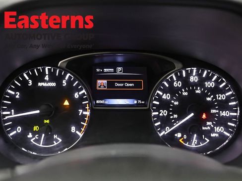 Used 2020 Nissan Pathfinder SL AWD/4WD image 18